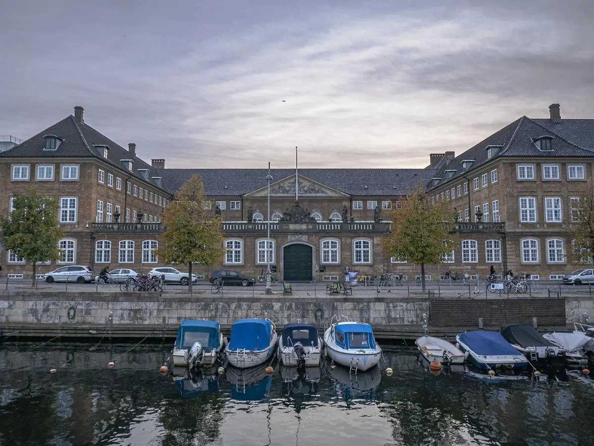Apartment Large 4 Bedroom With Balcony & Bathtub In Cph City Copenhagen Denmark