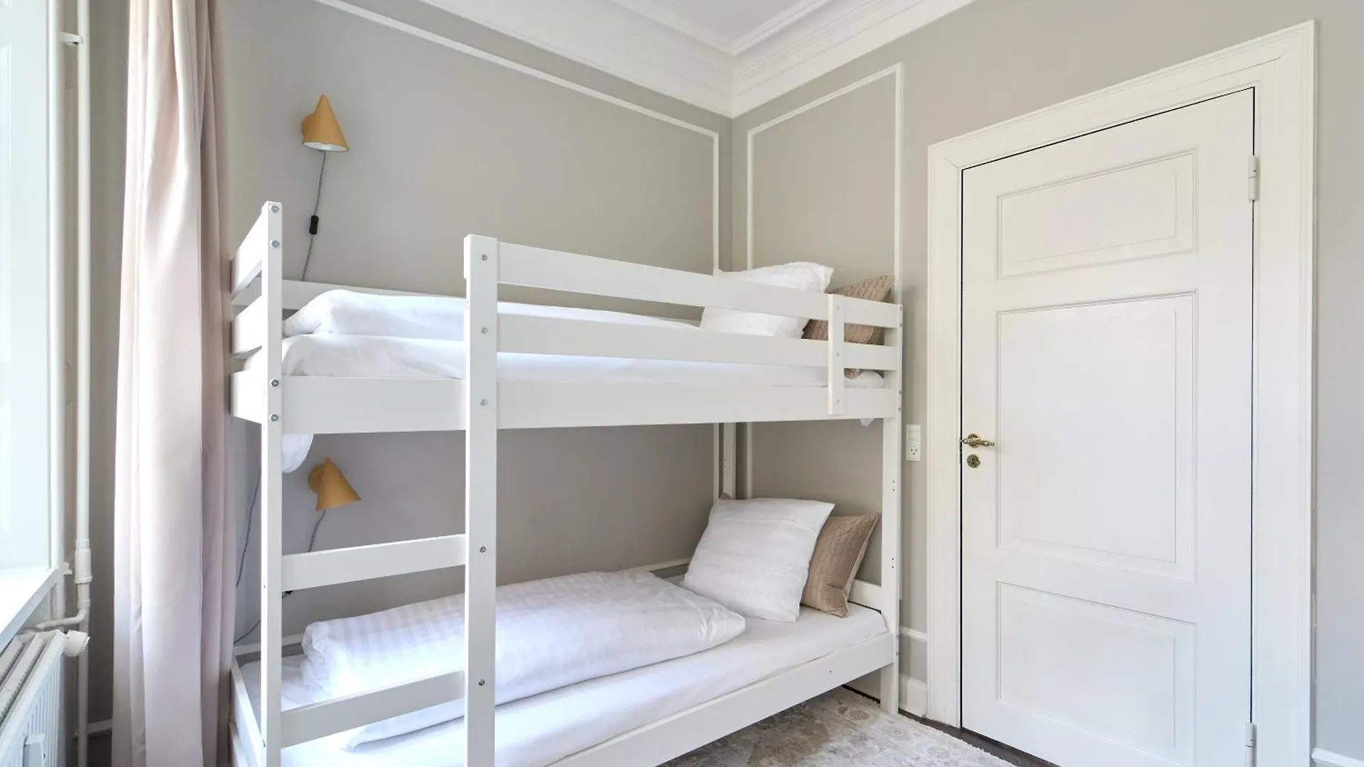 Large 4 Bedroom With Balcony & Bathtub In Cph City Copenaghen Danimarca